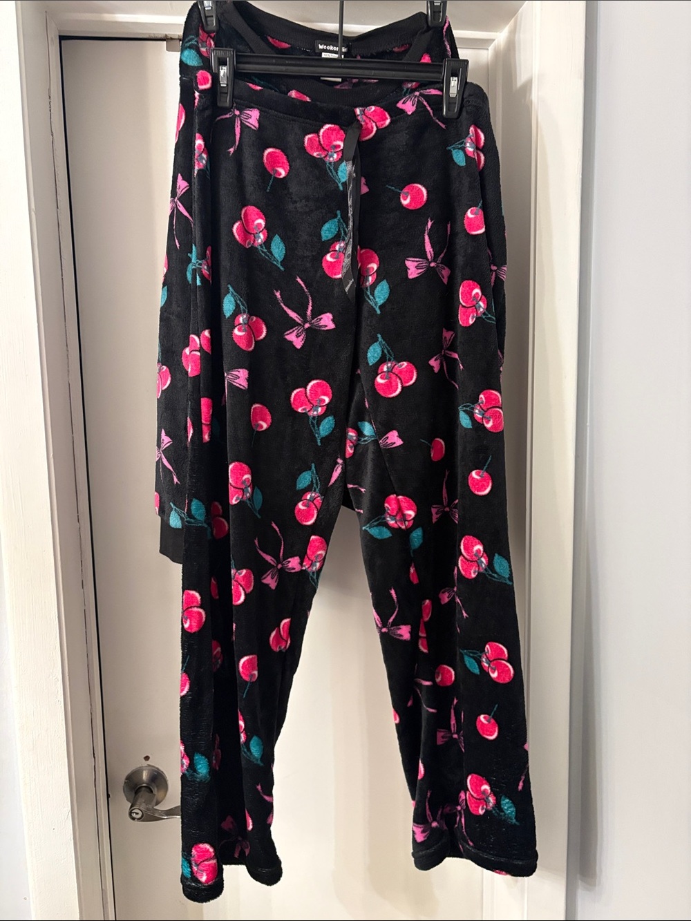 Women’s Black Cherry Print Plush Lounge Pants - Cozy Sleepwear